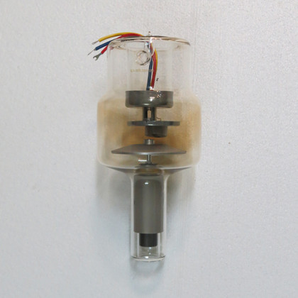 Фото товара Трубка рентгеновская 2,5-30БД29-150 (1)