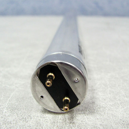 Лампа бактерицидная Philips TUV 15W G13 Фото товара Лампа бактерицидная Philips TUV 15W G13