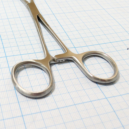 Зажим (Цапка) для операционного белья J-18-010 Фото товара Зажим (Цапка) для операционного белья J-18-010