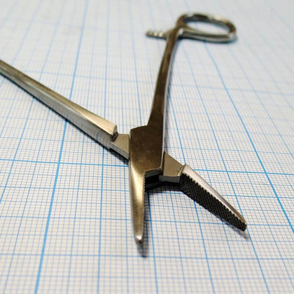 Фото товара Иглодержатель общехирургический, 160мм J-24-018 (Surgicon)