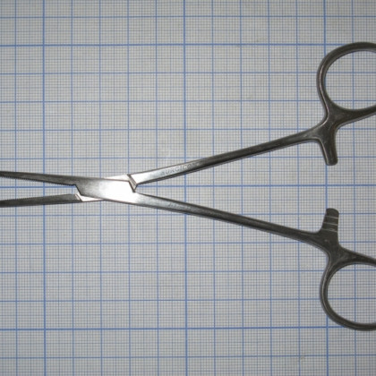 Зажим кровоостанавливающий зубчатый прямой №1 J-17-051 Фото товара Зажим кровоостанавливающий зубчатый прямой №1 J-17-051