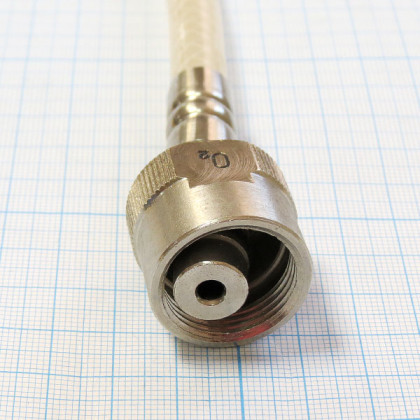 Шланг кислородный армированный с гайками М22х1,5мм Фото товара Шланг кислородный армированный с гайками М22х1,5мм