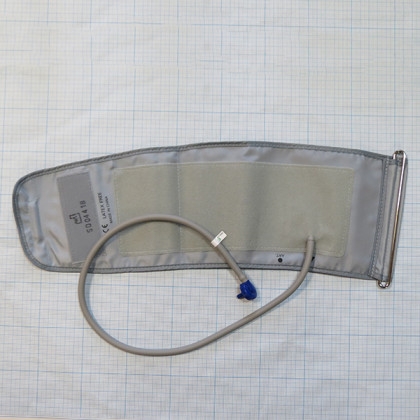 Тонометр электронный автоматический Omron M2 Basic с адаптером Фото товара Тонометр электронный автоматический Omron M2 Basic с адаптером