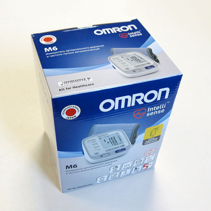 Тонометр Omron M6 с адаптером и универсальной манжетой Фото товара Тонометр Omron M6 с адаптером и универсальной манжетой