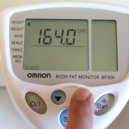 Определитель жировых отложений Omron BF-306 ручной Фото товара Определитель жировых отложений Omron BF-306 ручной