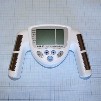 Определитель жировых отложений Omron BF-306 ручной Фото товара Определитель жировых отложений Omron BF-306 ручной