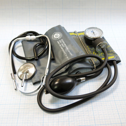 Тонометр LD-71 механический со стетоскопом Фото товара Тонометр LD-71 механический со стетоскопом