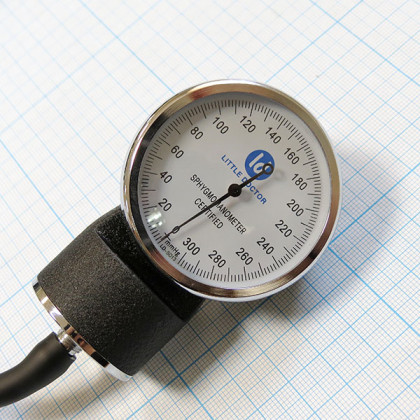 Тонометр LD-71 механический со стетоскопом Фото товара Тонометр LD-71 механический со стетоскопом