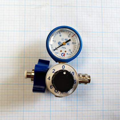 Редуктор-ингалятор кислородный КРИ-1 с маской и сумкой Фото товара Редуктор-ингалятор кислородный КРИ-1 с маской и сумкой