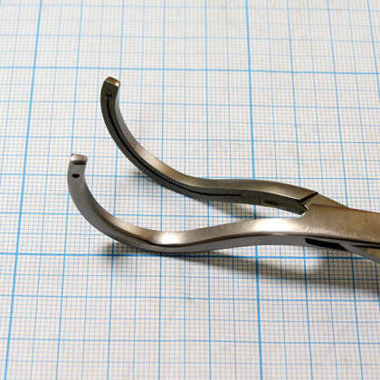 Зажим для почечной ножки З-52 Фото товара Зажим для почечной ножки З-52