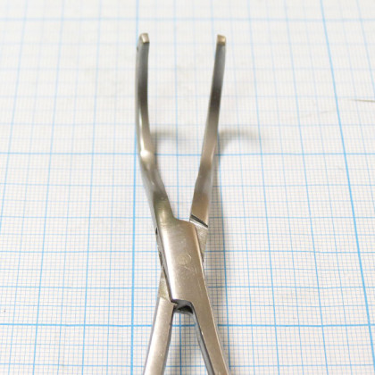 Зажим для почечной ножки З-52 Фото товара Зажим для почечной ножки З-52