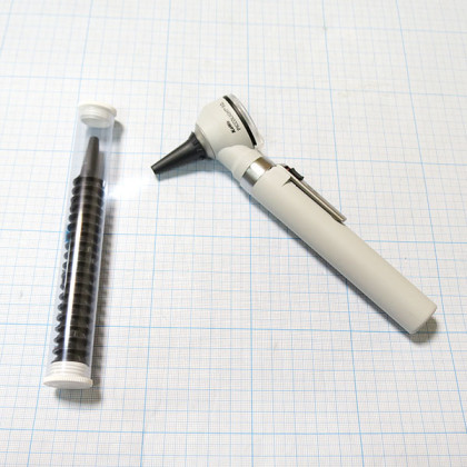 Отоскоп PICCOLIGHT FO 2.5 V 01.13300.232 Kawe Фото товара Отоскоп PICCOLIGHT FO 2.5 V 01.13300.232 Kawe