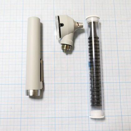 Отоскоп PICCOLIGHT FO 2.5 V 01.13300.232 Kawe Фото товара Отоскоп PICCOLIGHT FO 2.5 V 01.13300.232 Kawe