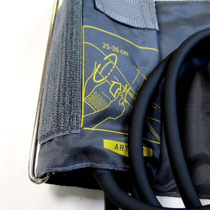 Тонометр механический LD-71A со встроенным стетоскопом Фото товара Тонометр механический LD-71A со встроенным стетоскопом