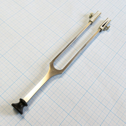 Камертон стальной с грузиками C64/C128, J-31-026 (Surgicon) Фото товара Камертон стальной с грузиками C64/C128, J-31-026 (Surgicon)