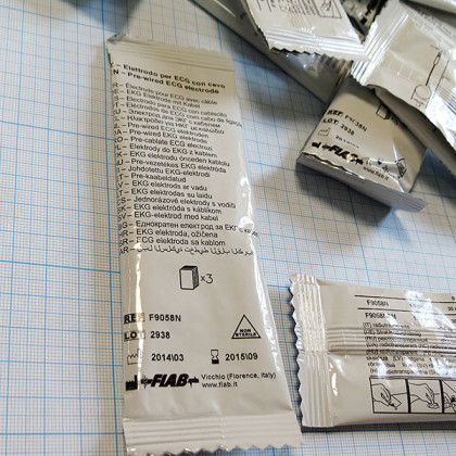 Фото товара Электрод однораз 23х30мм, PG10S/RU2330W-DIN для новорожд. с кабелем 50 см и разъёмом 1,5мм (уп/3 шт.)