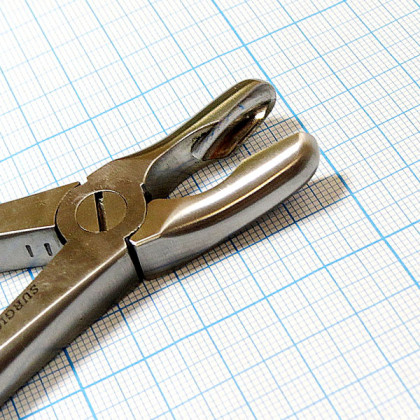 Щипцы-кусачки костные с круглыми губками изогнутые Jo-21-882 Фото товара Щипцы-кусачки костные с круглыми губками изогнутые Jo-21-882