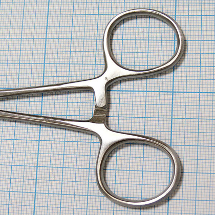 Зажим кровоостанавливающий зубчатый прямой №2 J-17-118 Фото товара Зажим кровоостанавливающий зубчатый прямой №2 J-17-118