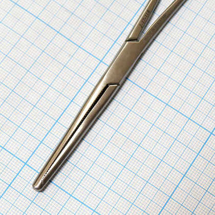 Зажим кровоостанавливающий зубчатый прямой №2 J-17-118 Фото товара Зажим кровоостанавливающий зубчатый прямой №2 J-17-118