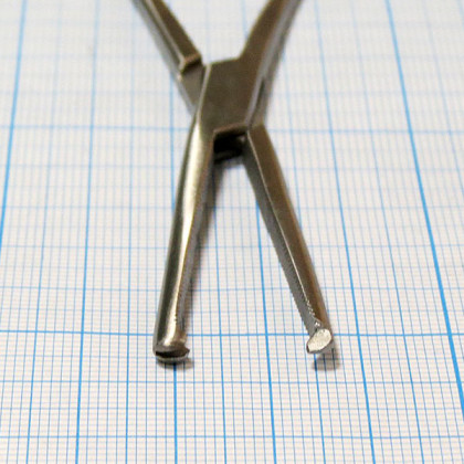 Зажим кровоостанавливающий зубчатый прямой №2 J-17-118 Фото товара Зажим кровоостанавливающий зубчатый прямой №2 J-17-118