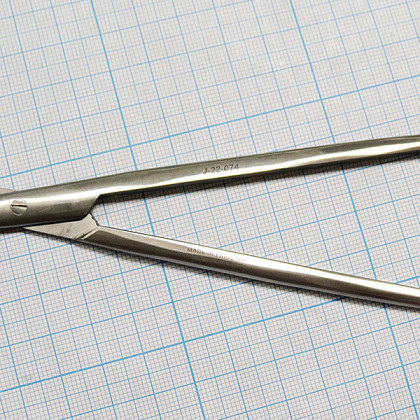 Фото товара Ножницы вертикально-изогнутые 230 мм J-22-074