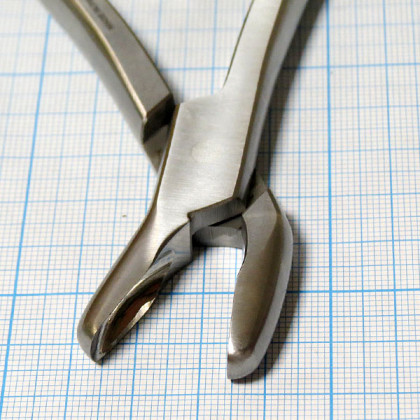 Кусачки нейрохирургические изогнутые по ребру JO-21-889 по Бейеру Фото товара Кусачки нейрохирургические изогнутые по ребру JO-21-889 по Бейеру