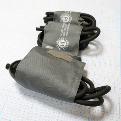 Тонометр LD-80 механический педиатрический с 3-мя детскими манжетами Фото товара Тонометр LD-80 механический педиатрический с 3-мя детскими манжетами