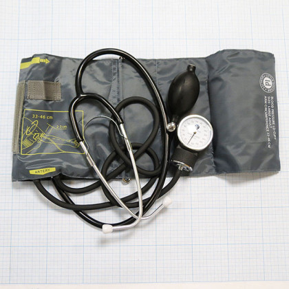 Тонометр LD-60 механический со встроенным стетоскопом Фото товара Тонометр LD-60 механический со встроенным стетоскопом