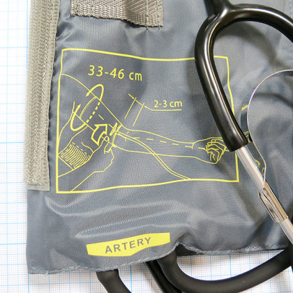 Тонометр LD-60 механический со встроенным стетоскопом Фото товара Тонометр LD-60 механический со встроенным стетоскопом
