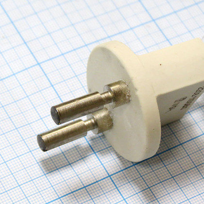 Лампа КГМ 220-1100-1 (G22) Фото товара Лампа КГМ 220-1100-1 (G22)