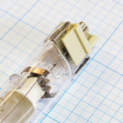 Лампа металлогалогенная Osram HQI TS 250W/ WDL UVS Fc2 Фото товара Лампа металлогалогенная Osram HQI TS 250W/ WDL UVS Fc2