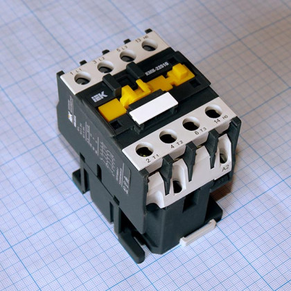 Контактор КМИ-22510 25А 230В/АС-3 1НО ИЭК  Фото товара Контактор КМИ-22510 25А 230В/АС-3 1НО ИЭК