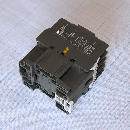 Контактор КМИ-22510 25А 230В/АС-3 1НО ИЭК  Фото товара Контактор КМИ-22510 25А 230В/АС-3 1НО ИЭК