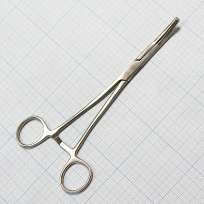 Зажим кровоостанавливающий зубчатый изогнутый №3 J-17-128 Фото товара Зажим кровоостанавливающий зубчатый изогнутый №3 J-17-128