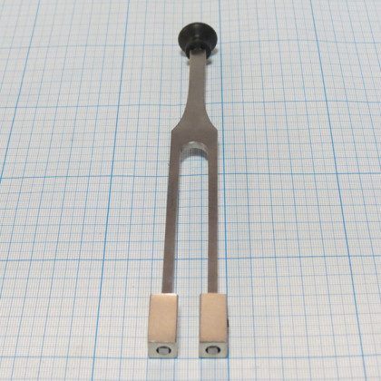 Камертон стальной с грузиками C128 J-31-027 Фото товара Камертон стальной с грузиками C128 J-31-027