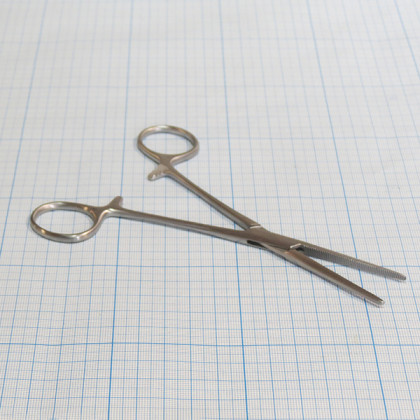 Зажим кровоостанавливающий зубчатый прямой №1 17-252 Фото товара Зажим кровоостанавливающий зубчатый прямой №1 17-252