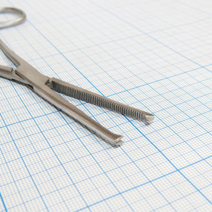 Зажим кровоостанавливающий зубчатый прямой 17-373 Фото товара Зажим кровоостанавливающий зубчатый прямой 17-373