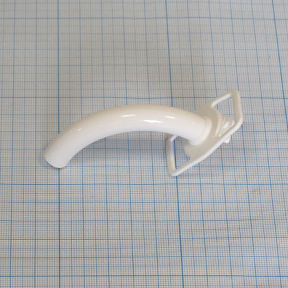 Трубка трахеотомическая пластмассовая №4 Фото товара Трубка трахеотомическая пластмассовая №4