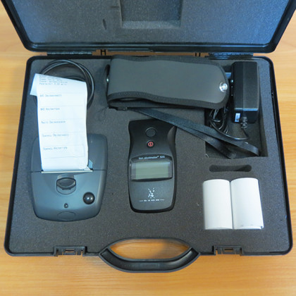 Алкотестер Lion Alcolmeter 500 с термопринтером Фото товара Алкотестер Lion Alcolmeter 500 с термопринтером