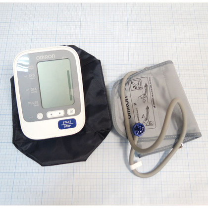 Тонометр автоматический Omron M3 Eco c адаптером Фото товара Тонометр автоматический Omron M3 Eco c адаптером