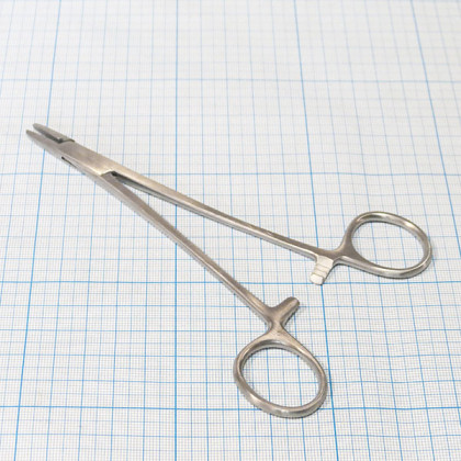 Фото товара Иглодержатель общехирургический 160 мм К-25-131 (и-10-1) (Khokar International)