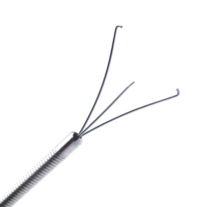 Захватывающие щипцы с 3 зубцами, в металлическом тубусе Фото товара Захватывающие щипцы с 3 зубцами, в металлическом тубусе