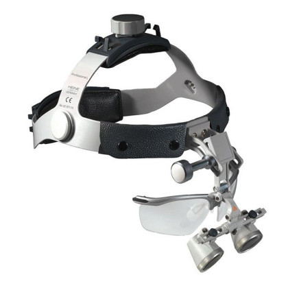 Фото товара Бинокулярная лупа HRP 6х, рабочее расстояние 340 мм, на шлеме с защитным щитком, (арт. С-000.32.442), Heine