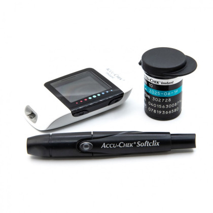 Глюкометр Акку-Чек Инстант Фото товара Глюкометр Акку-Чек Инстант