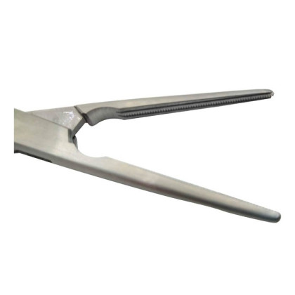 Зажим кровоостанавливающий с атравматической насечкой прямой 160мм Фото товара Зажим кровоостанавливающий с атравматической насечкой прямой 160мм