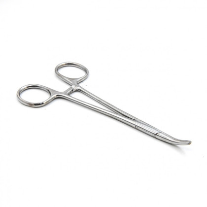 Зажим кровоостанавливливающий, одно- и двузубый, зубчатый, изогнутый №1, 155 мм. Surgiwell Фото товара Зажим кровоостанавливливающий, одно- и двузубый, зубчатый, изогнутый №1, 155 мм. Surgiwell