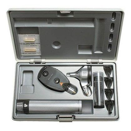 Отоскоп медицинский BETA 200 LED с рукояткой перезаряжаемой BETA 4 USB и Офтальмоскоп прямой медицинский BETA 200 LED в наборе Heine Фото товара Отоскоп медицинский BETA 200 LED с рукояткой перезаряжаемой BETA 4 USB и Офтальмоскоп прямой медицинский BETA 200 LED в наборе Heine