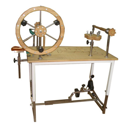 Стол для механотерапии 401.2 с выдвижным педальным тренажером Фото товара Стол для механотерапии 401.2 с выдвижным педальным тренажером