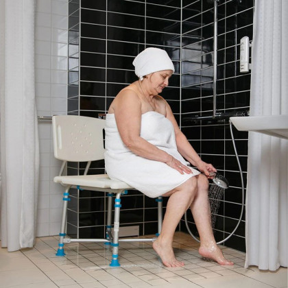 Стул для ванной комнаты LUX 660 Фото товара Стул для ванной комнаты LUX 660