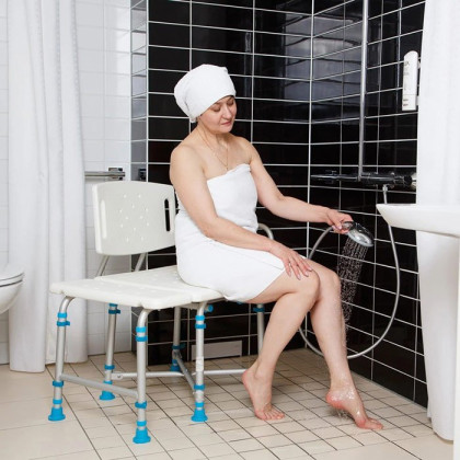 Стул для ванной комнаты LUX 665 Фото товара Стул для ванной комнаты LUX 665